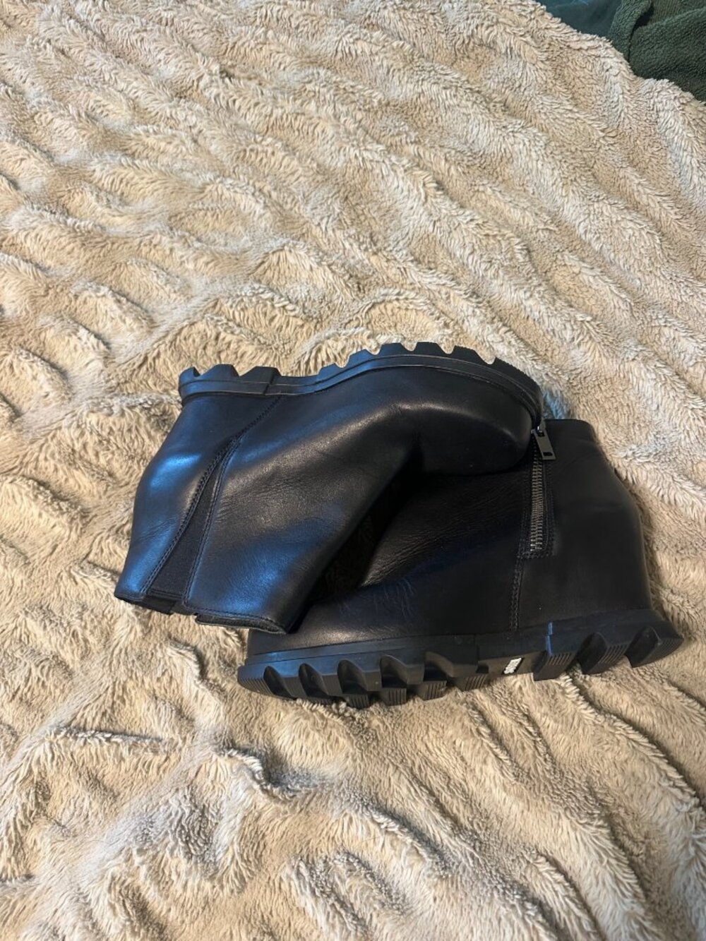 Sorel Joan of Artic Black Nubuck Unique Winter Wedge Ankle Booties - Picture 2 of 10